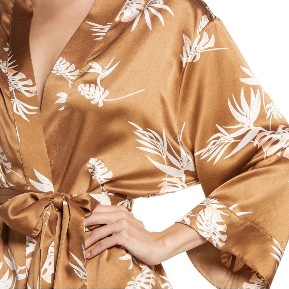 Lunya Silk Palm Robe - Picture 2 of 12